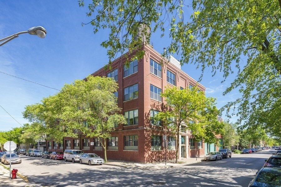 Primary Photo - 835 N Wood St