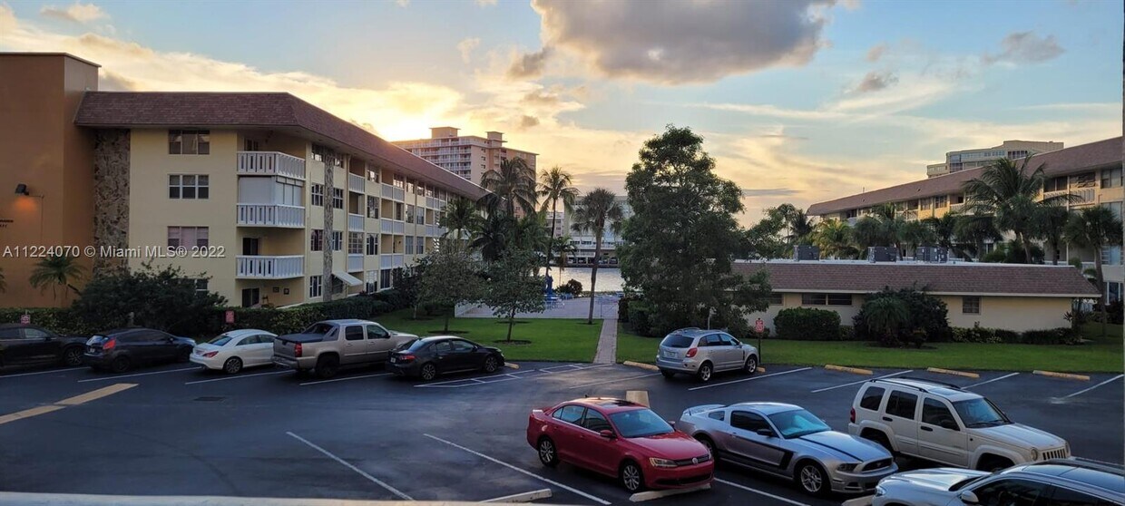 1893 S Ocean Dr Unit 206, Hallandale Beach, FL 33009 Condo for Rent