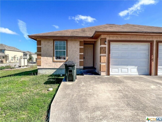 Building Photo - 337 S Water Ln