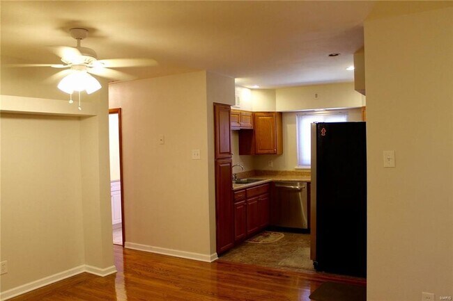 Foto del edificio - Move in Ready!!