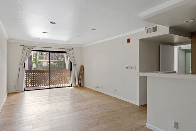Building Photo - 22100 Burbank Blvd