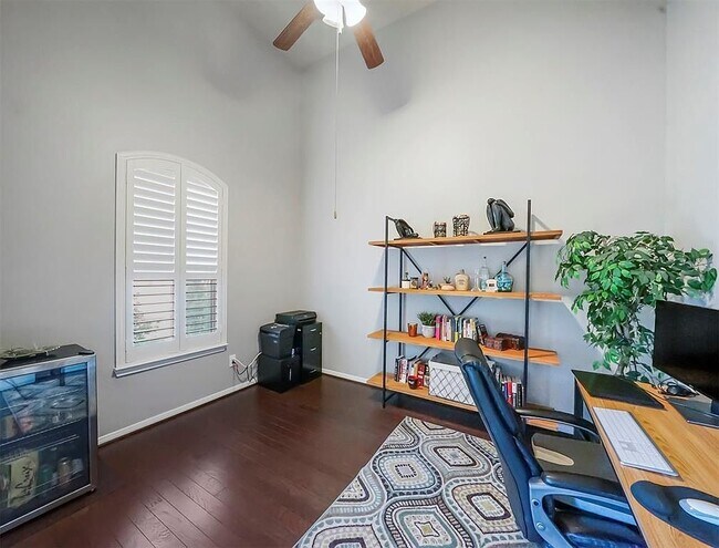 Foto del edificio - 28710 Brownwood Lake Dr