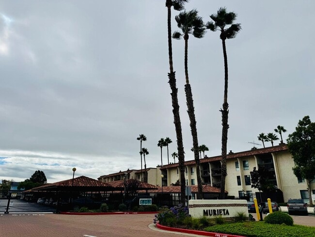 Foto del edificio - 39997 Cedar Blvd