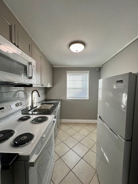 Foto del edificio - 825 12th St