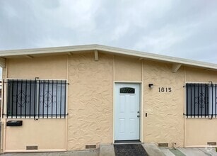 Building Photo - 1615 Flores St