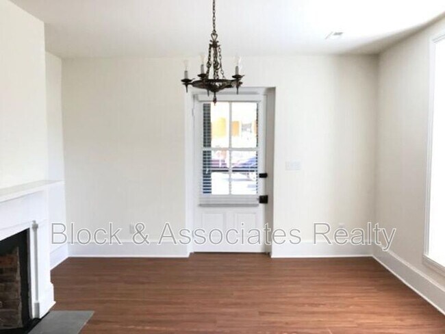 Foto del edificio - 309 E Lane St