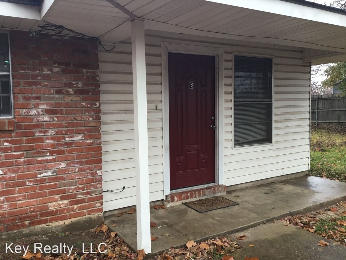 Primary Photo - 2 br, 1 bath House - 1503-B Evarist St.