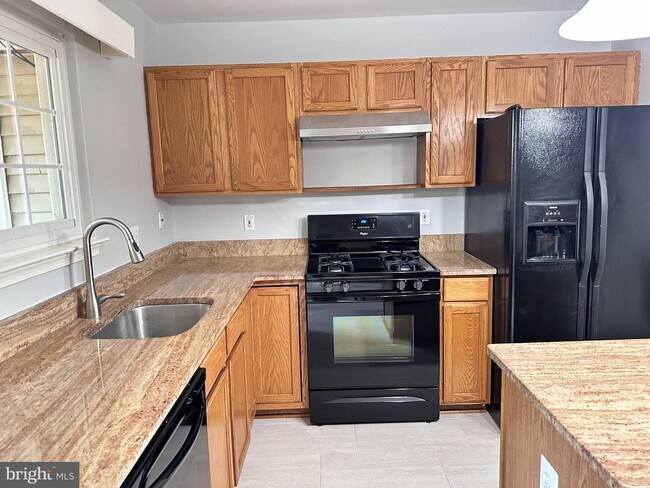 Building Photo - 13107 Quail Creek Ln