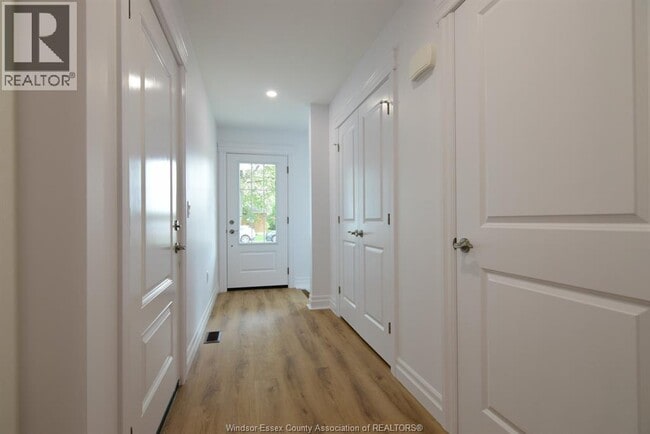 Building Photo - 101 Arthur St S