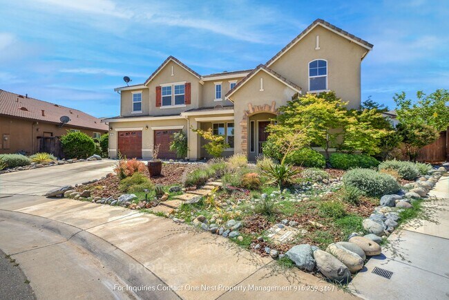 Building Photo - Huge home, Lincoln Crossing - walking dist...