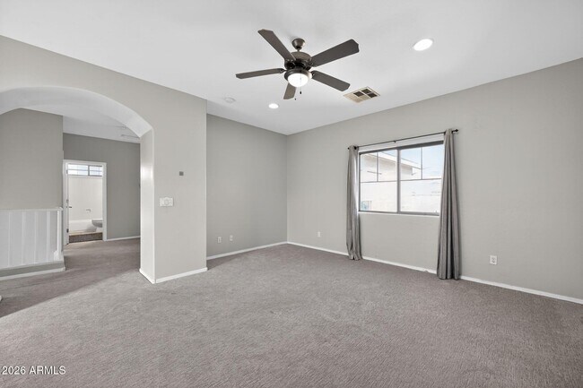 Foto del edificio - 939 E Sourwood Dr