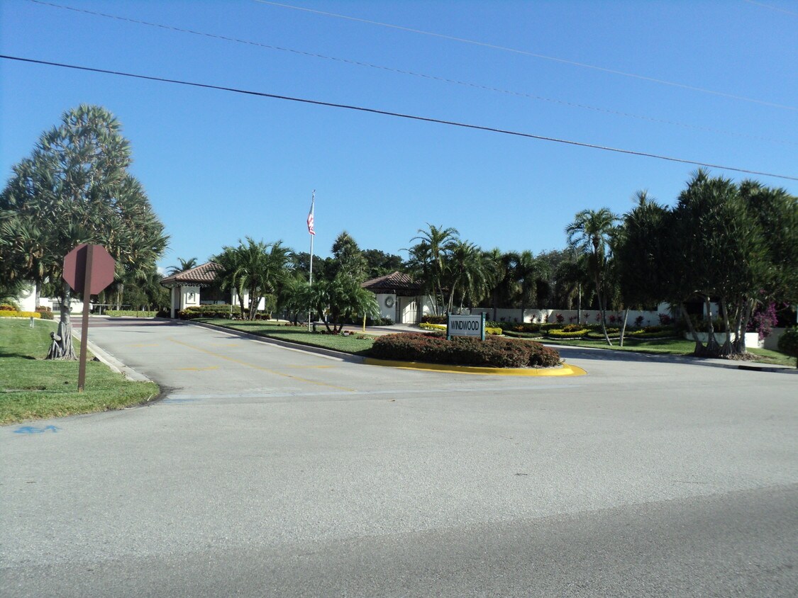 Gated Entrance - 330 Norwood Terrace