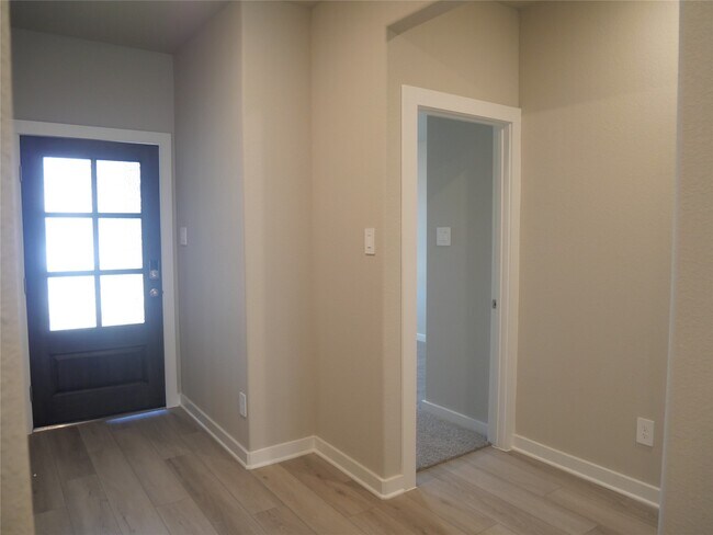 Building Photo - 1511 Copelabd Dr