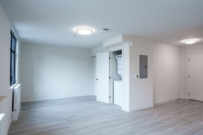 Interior Photo - Helios