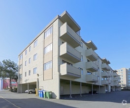 Building Photo - 830 Pembroke Street