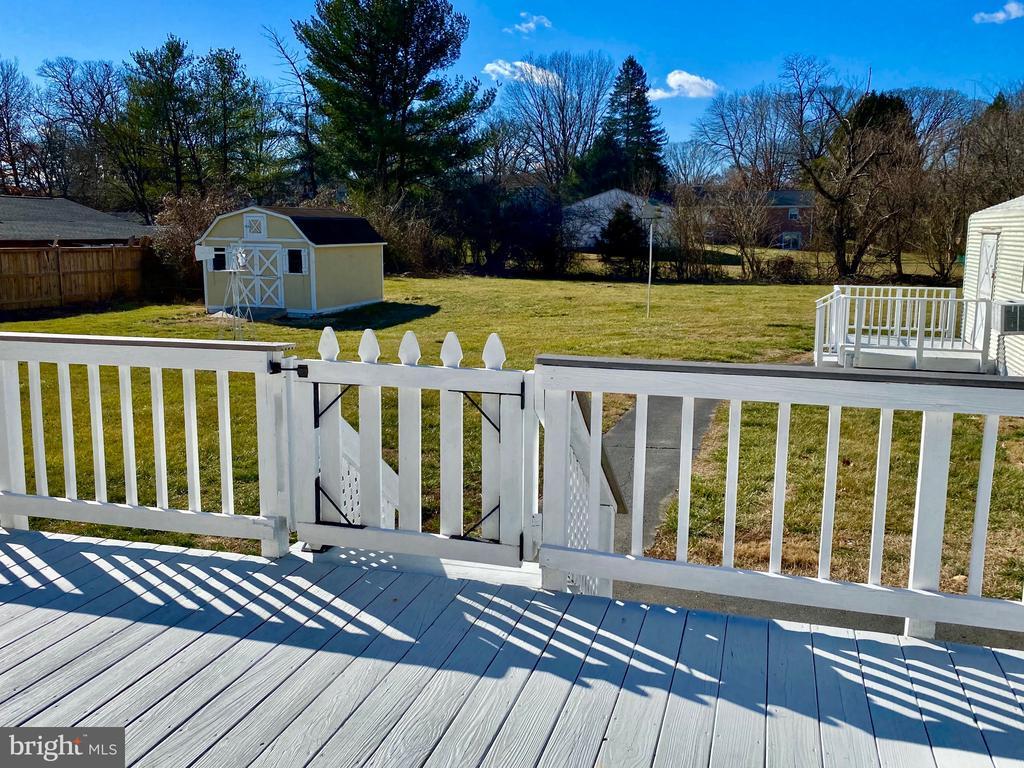 Primary Photo - 20165 Broad Run Dr