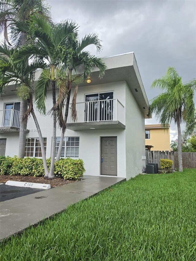 Building Photo - 7510 SW 152nd Ave