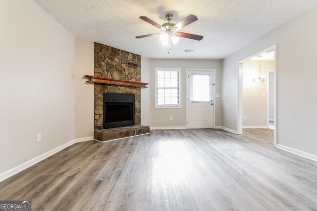 Foto del edificio - 620 Wayside Dr
