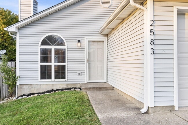 Foto del edificio - 2583 Woodhill Dr