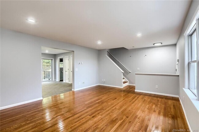 Building Photo - 11 Scuppo Rd