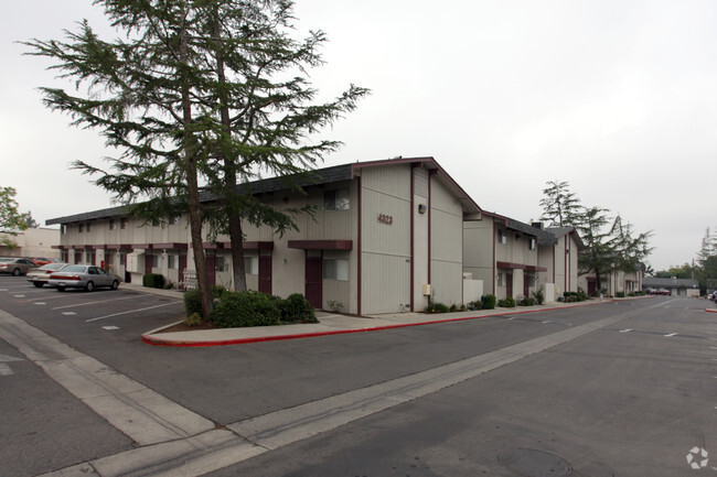 Primary Photo - Cedar Gardens Apartments