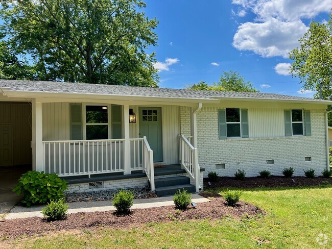 Building Photo - 763 San Fernando Dr