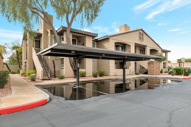 Foto del edificio - Upgraded first-floor condo in the sought-after Plaza Residences in Scottsdale!