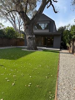 Foto del edificio - 829 La Para Ave