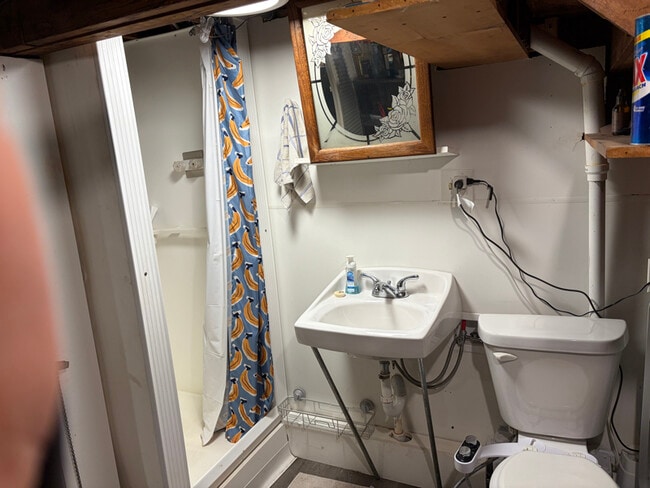 Photo - 8 Brackett Rd House