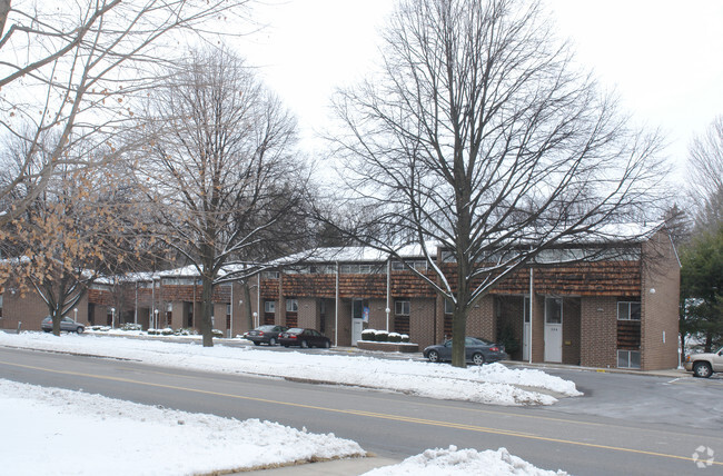 Building Photo - Manorway