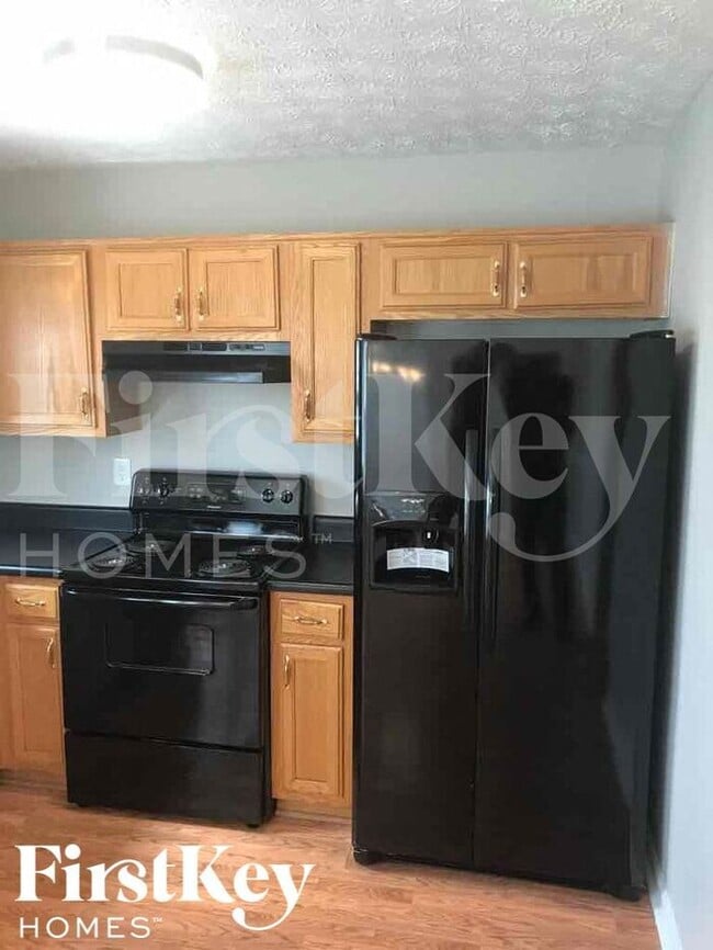 Foto del edificio - 246 Marsh Glen Dr