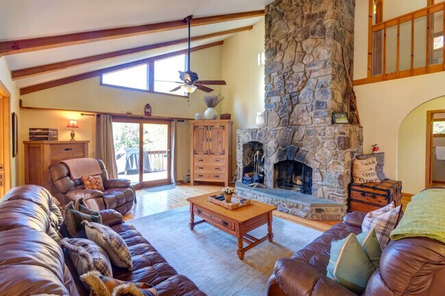 Foto del edificio - 525 Townsand Hollow Rd