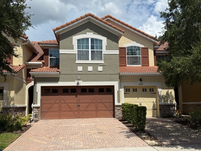 Come and Experience This Townhouse - Come and Experience This Townhouse