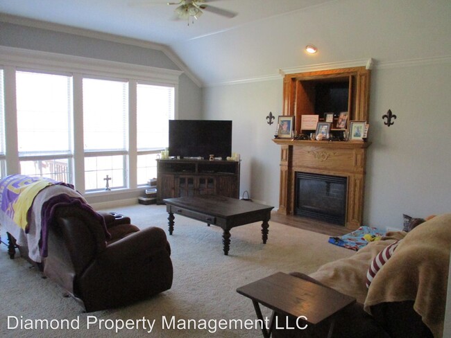Building Photo - 4 br, 2.5 bath House - 6024 Braeburn Court