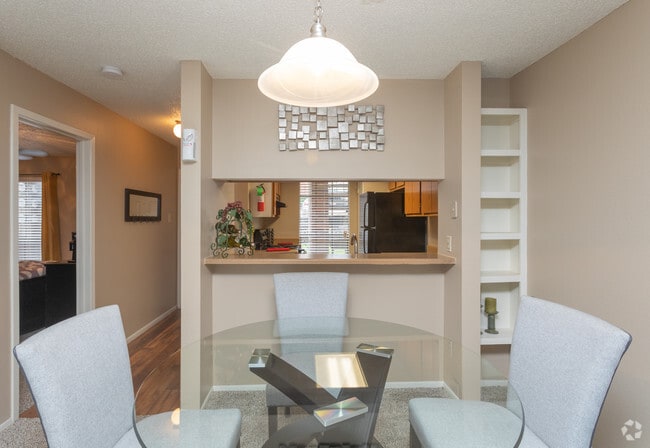 Interior Photo - Sutton House Apartments