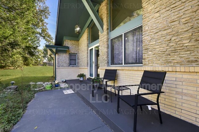 Building Photo - 6220 Applegate Ln