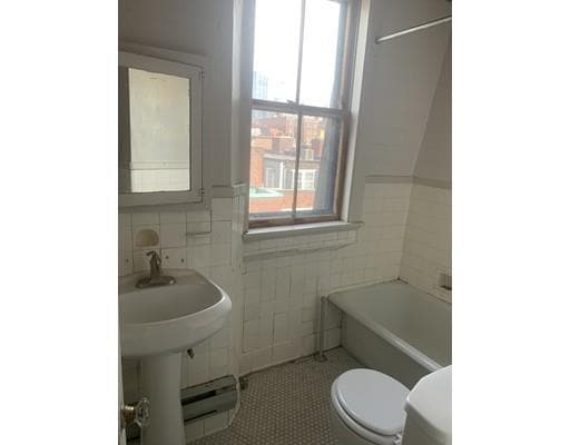 Building Photo - 49 Brimmer St
