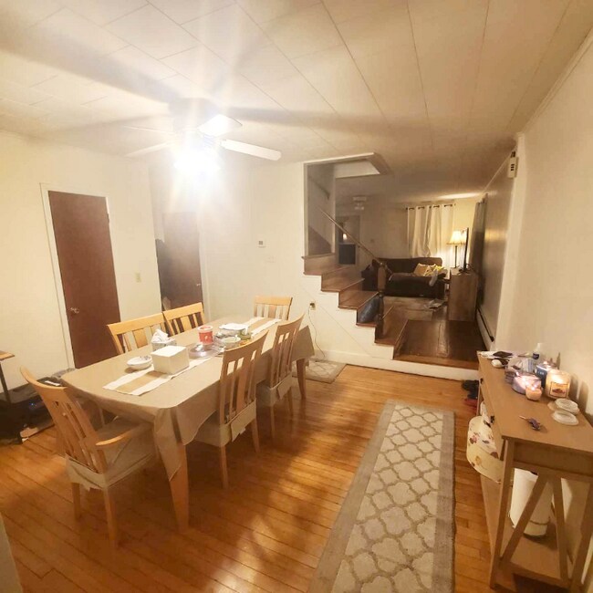 Foto del edificio - 1021 Cherry St