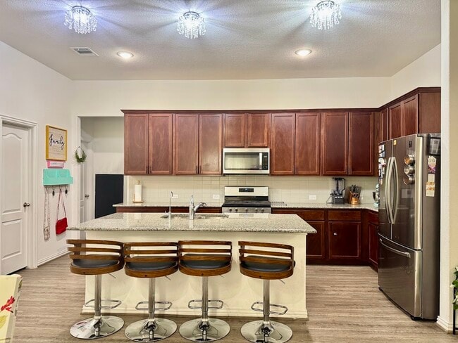 Foto del edificio - 1609 Harrongton Wy