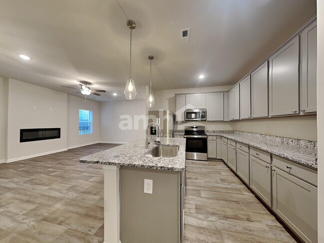 Foto del edificio - 3120 Emberly Dr