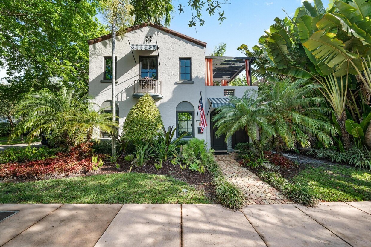 Photo - 447 Giralda Ave (Coral Gables, FL)