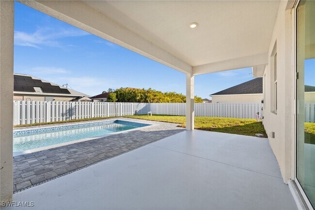 Foto del edificio - 2481 NW 9th St