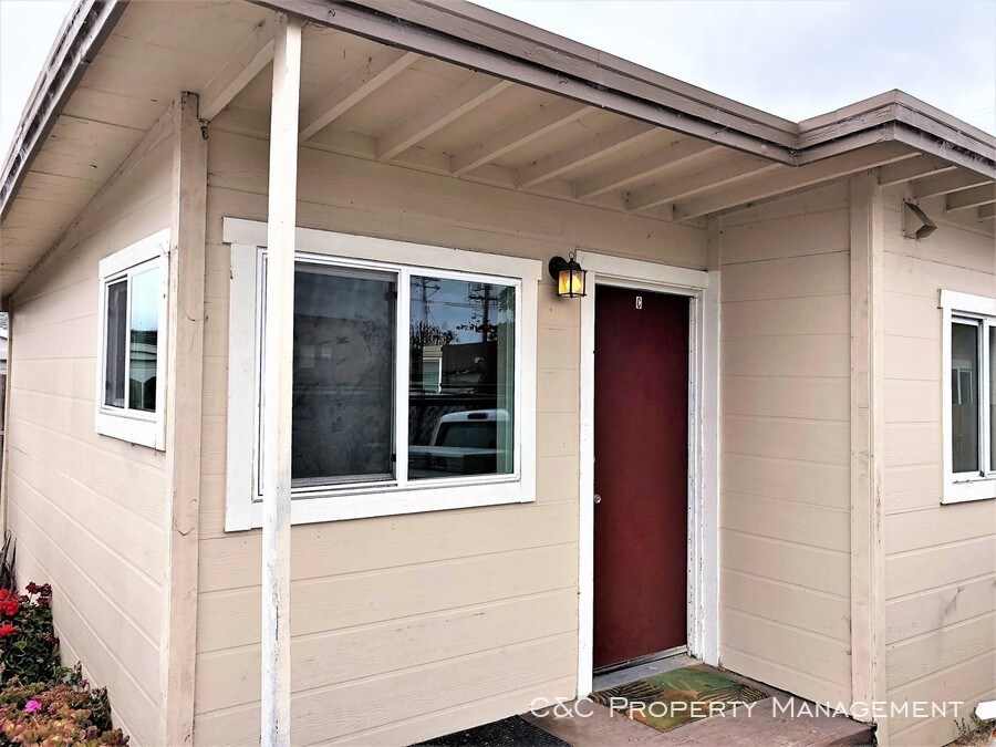 Primary Photo - Free Standing Studio In Lower Seaside