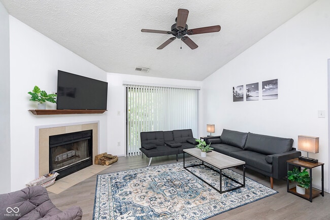 Foto del edificio - 4351 Village Pkwy Cir W