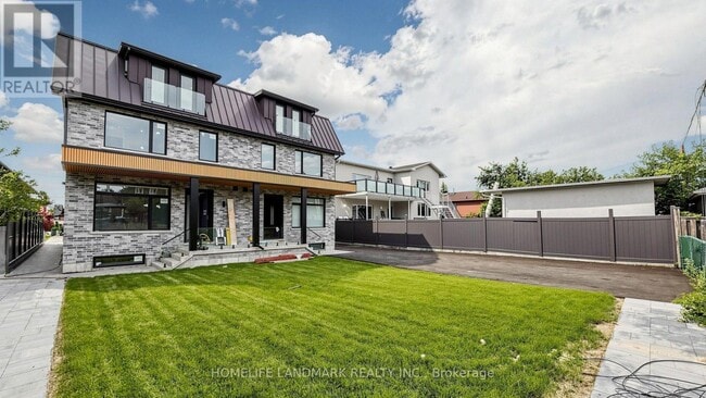Building Photo - 750 Glengrove Ave W