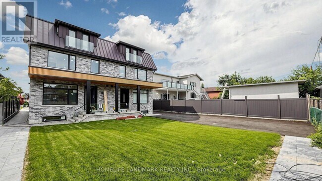 Photo du bâtiment - 750 Glengrove Ave W