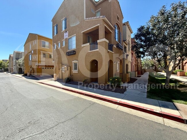 Foto del edificio - 900 S 94th St