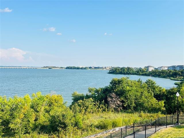 Building Photo - 2204 Fairwater Mews