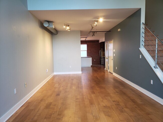 Building Photo - OPEN HOUSE:  Saturday, May 11, 3PM to 5PM!...