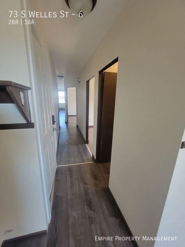 Building Photo - Under New Management! 2 bedroom/ 1 bathroo...